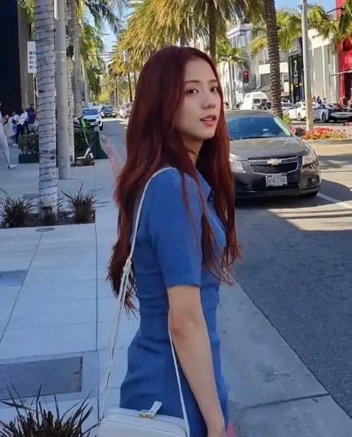 kimjisoo超话那年的风 很温柔 很想念    #金智秀