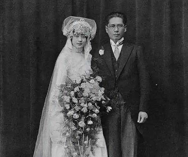 青楼出身却一嫁高富帅,二嫁姐弟恋,白兰花有什么魅力_盛升颐_因为