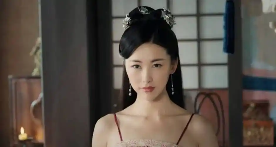 一年半,演6个角色,个个惊艳!