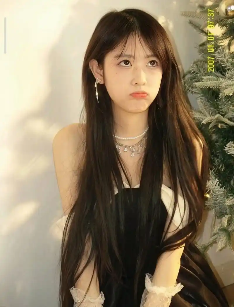 " 蛇姐手机壁纸,无滤镜,真实而惊艳,你敢看吗?