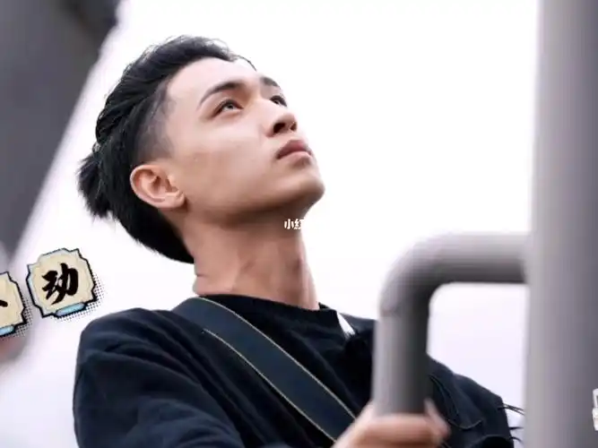 这个小啾啾发型可以迷恋很久很久#秦霄贤  #全世界最好的秦霄贤