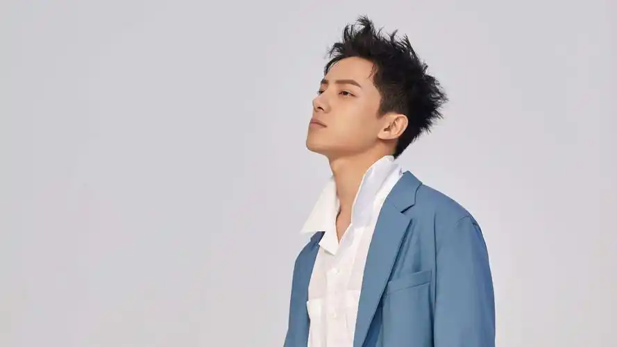 吴俊余个人资料(吴俊余:《快乐男声》出道如今转变成演员,在《司藤》