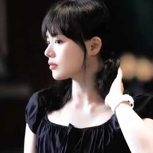 如今理解许鞍华了如果是这个造型演葛薇龙马思纯也许不会被骂