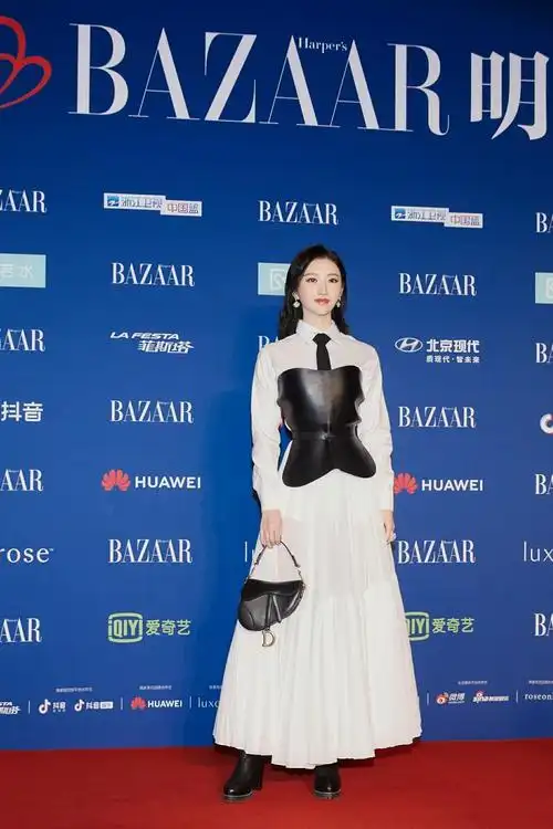 景甜2018芭莎明星慈善夜