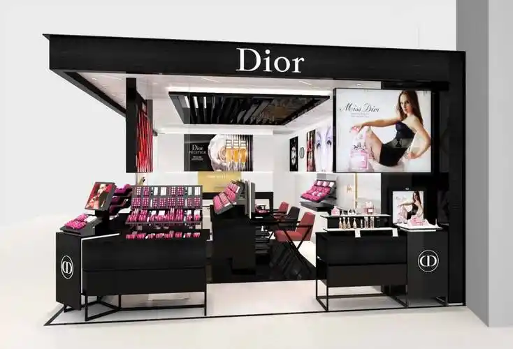 1f,专柜法式奢华的高雅风格,讲述dior迪奥女性精致与时尚,延承着dior