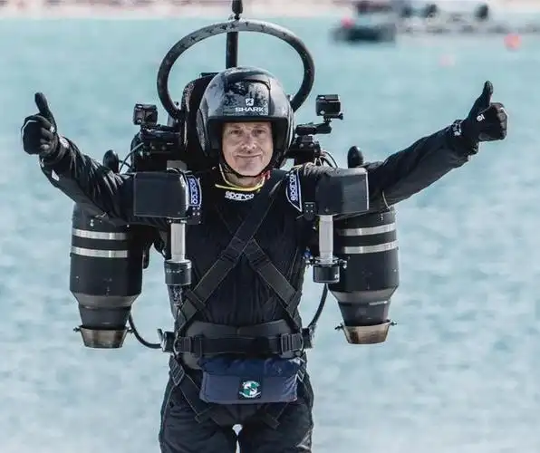 喷气背包比赛可能会加入今年的航空世界锦标赛|飞行器|飞行员_网易