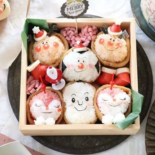 日本网友做的各种卡通角色便当和点心~每个都太可爱啦,简直不忍心下口