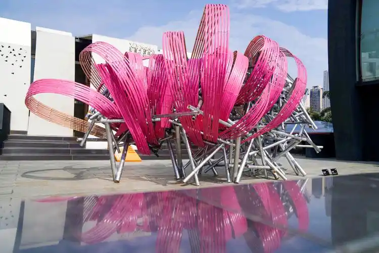 草月流装置艺术作品