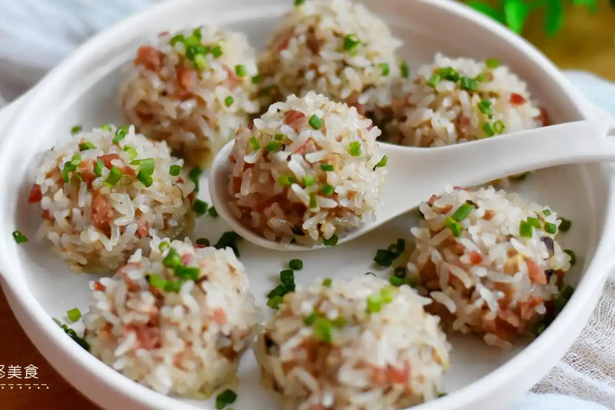 想吃糯米丸子不用买,3分钟学会,香糯又营养,大人小孩抢着吃!