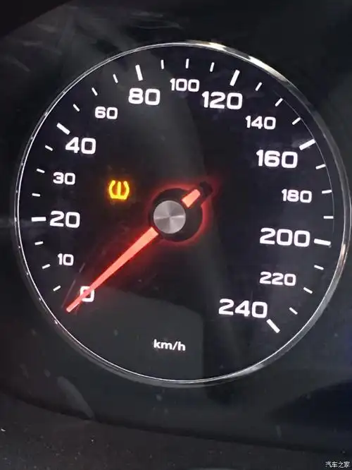 胎压都正常故障灯老是亮怎么回事