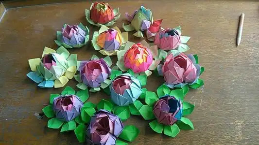 民间手工艺品折纸莲花