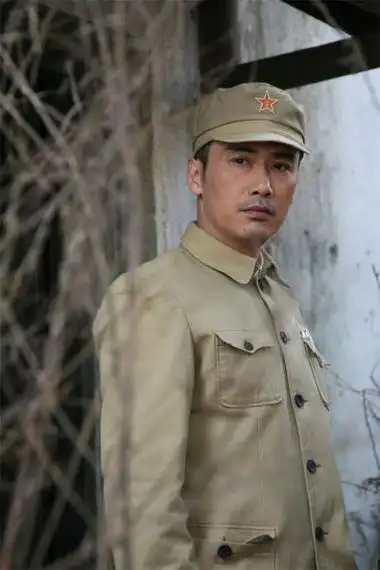 《告密者》北京热播 柳云龙四面受敌揭露谜案