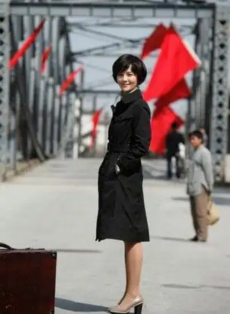 《告密者》今晚登影视频道 刘孜荧屏再展英姿