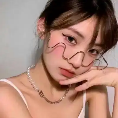 头像女ins高级质感好看图片135张_女生头像_头像屋