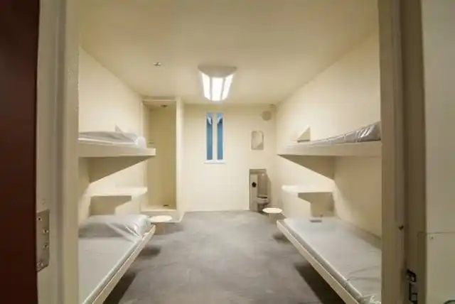 章莹颖案被告监狱生活揭秘为什么找不到章莹颖尸首章莹颖如何致死的2