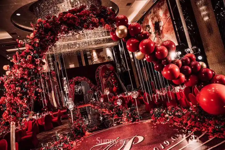 高品质现代红色唯美婚礼现场丨绯色浪漫