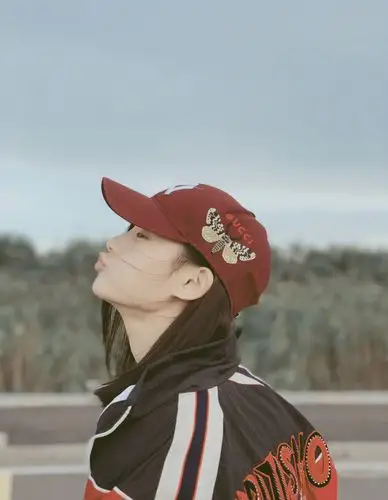 李一桐晒初秋生活照 素颜好状态令人向往