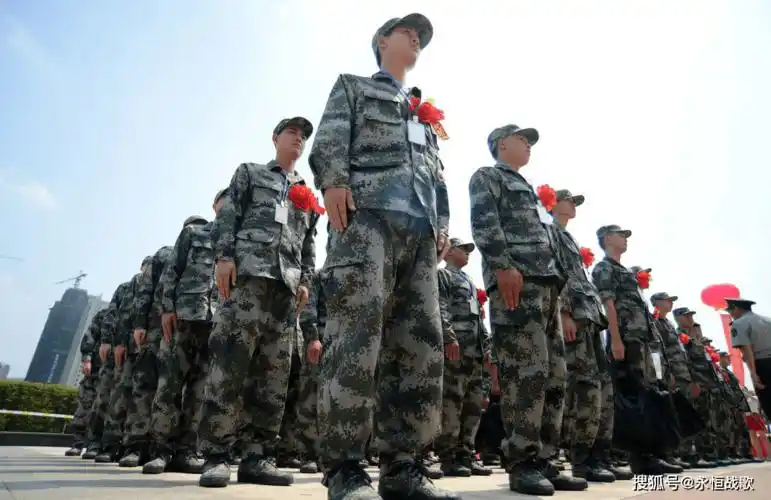 新兵入伍第一天会经历这些事,早知道早放心