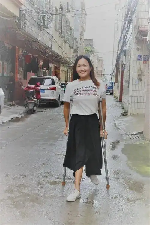 扶残助残莫团结残疾人心目中的知心姐姐