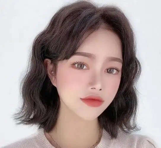 蛋卷头中长发图片 时髦洋气怎么烫怎么美 - 女生烫发 - 发型站