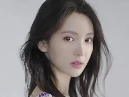 金晨(上): #北舞 #校花为夺 #冠军,组cp抛男友,她是如何上位的?