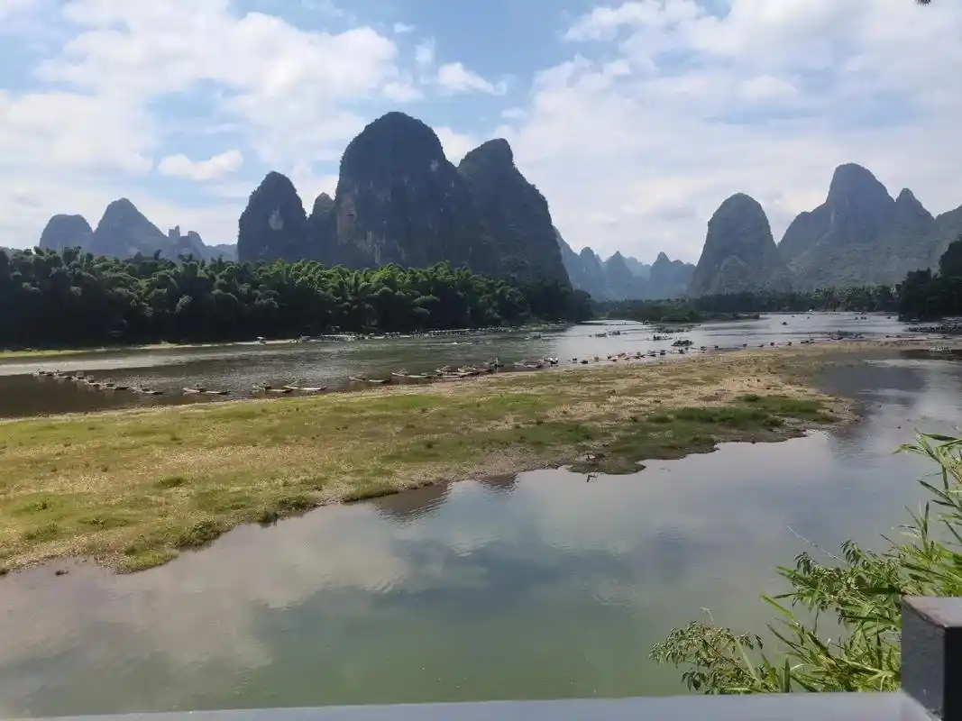 今日份的快乐,20元人民币背景图,象鼻山#人民币背面的景点  - 抖音