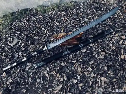 「鉴赏」户撒精品手工长刀——胜皇