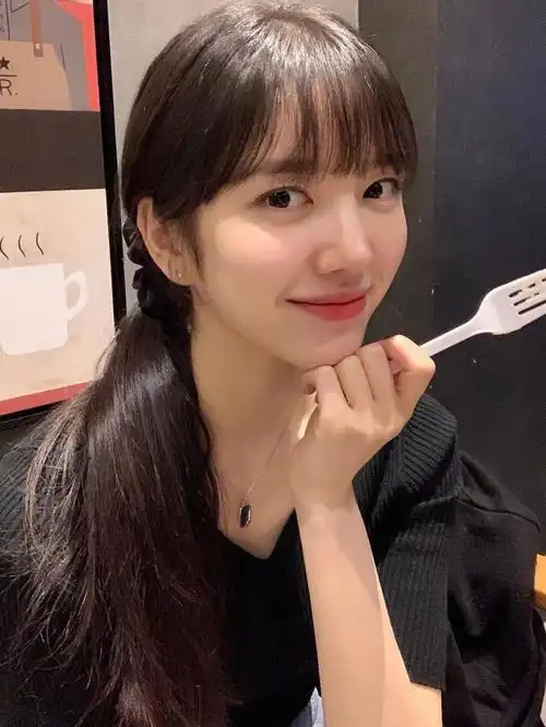 韩国ins博主yeerixn