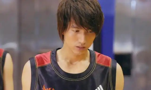 《篮球火》:言承旭演的东方翔,为了爱情和爷爷打赌,真的值得吗