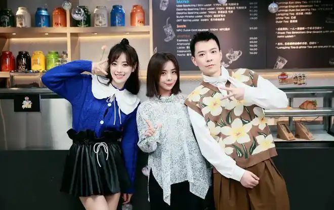 金玟岐分享创作心情天真去爱将余秀华的诗写成歌