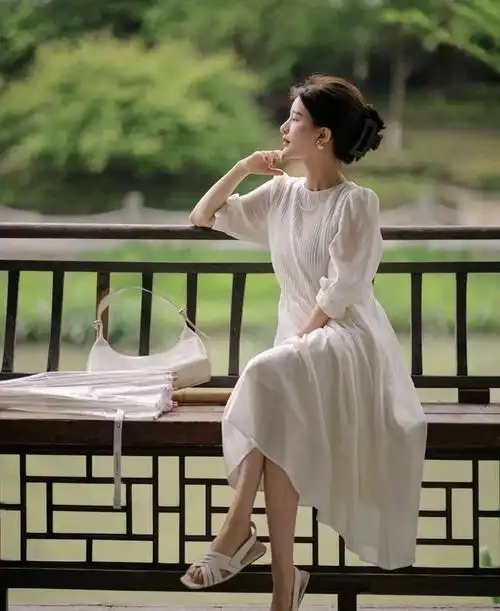 夏天该穿什么?试试连衣裙穿搭吧,温柔又有气质