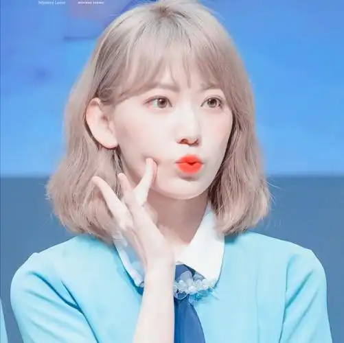 宫脇咲良女爱豆头像赞评论更多