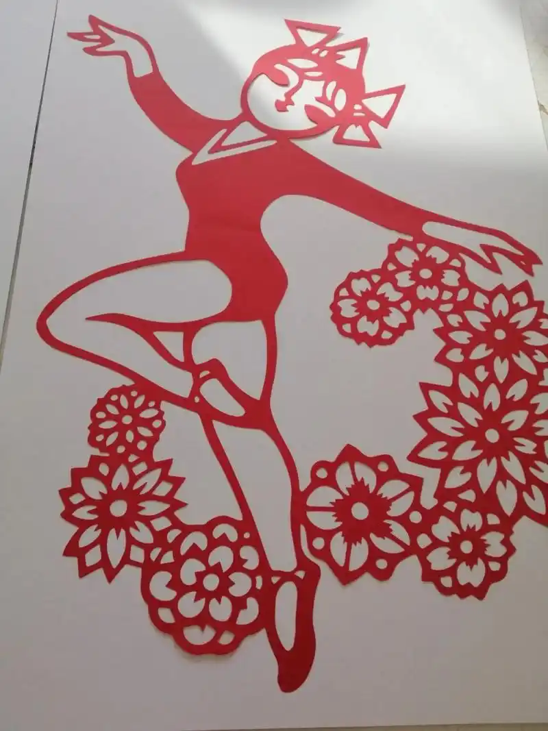 剪纸刻纸 舞蹈动作 跳舞的女孩真美.