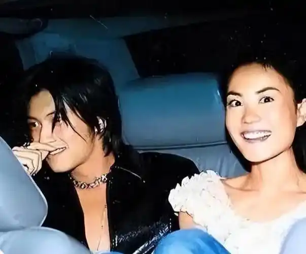 回顾王菲的前夫窦唯两次失婚两个女儿两份嫁妆背后的带泪父爱