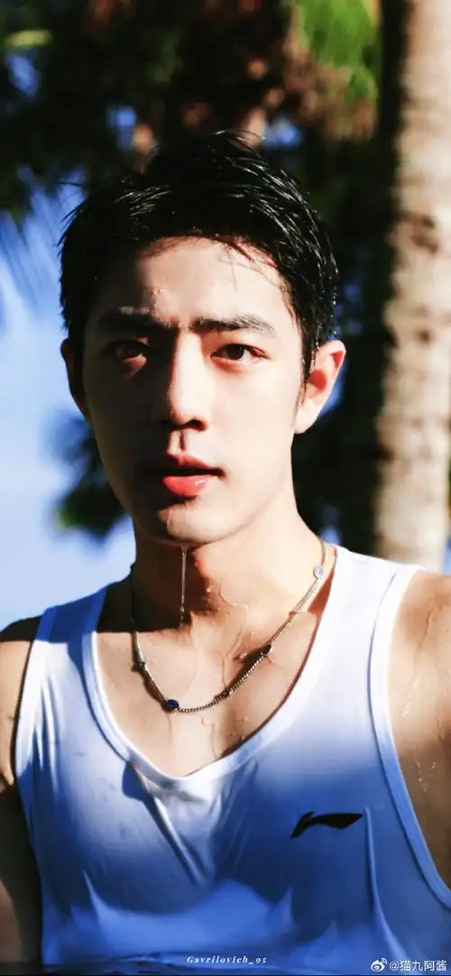 适合夏天的壁纸～肖战