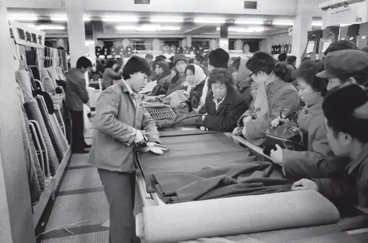 荐读跟随照片看改革开放40年衣食住行的点滴变化