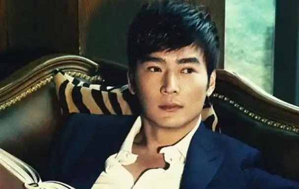 岁月如梭,回首琼瑶剧的往事,我们发现那些曾经塑造爱情传奇的男主角