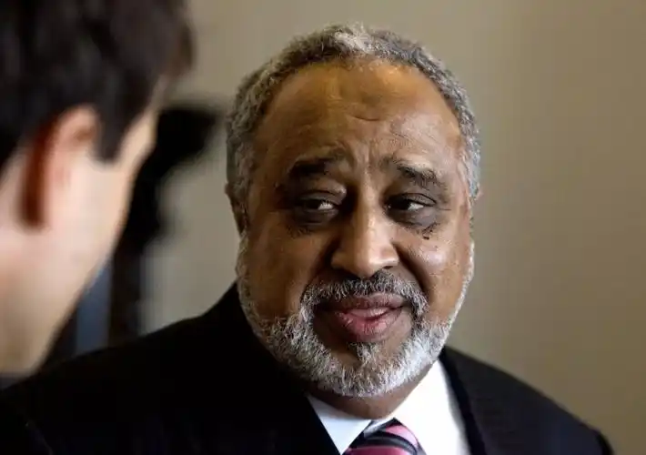 的创始人,持有花旗