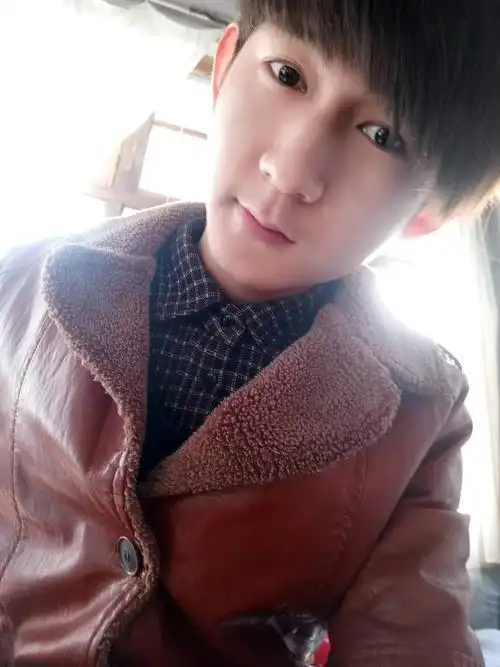 【帅男秀场】康凯旋 18岁 水瓶座 职工