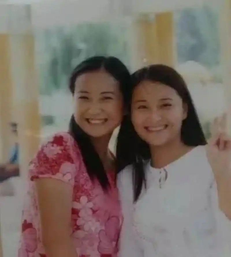 贾玲从学校毕业后,又考进了中国广播艺术团.