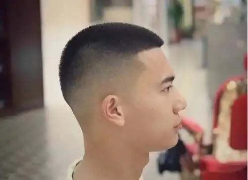 男发别乱剪了,选这25款就对了,清爽帅气显精神_发型