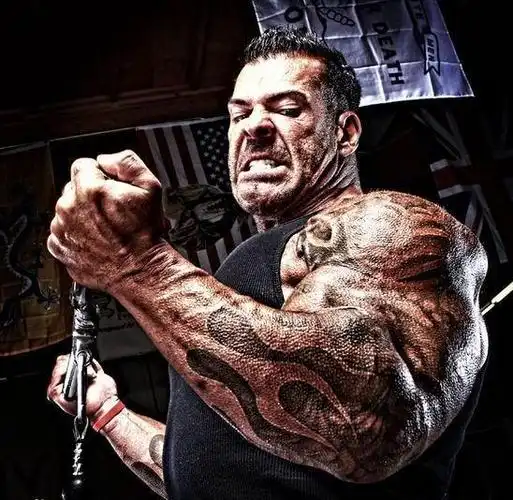 280斤巨臂哥婚后半年离世 80斤娇妻继承千万财产 没男人追