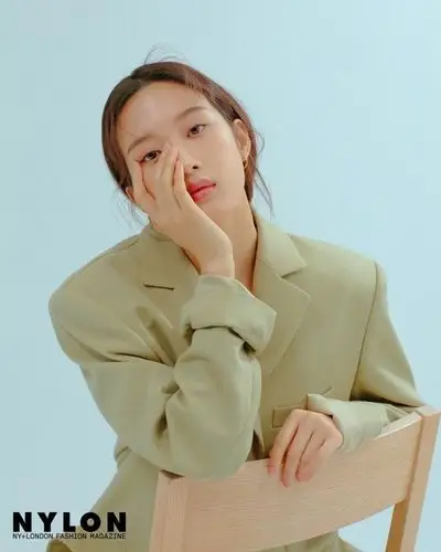 韩女星文佳英拍杂志照清纯靓丽美貌抢眼