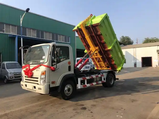 广州环卫勾臂式垃圾车供应商 欢迎来电订购 多功能垃圾车