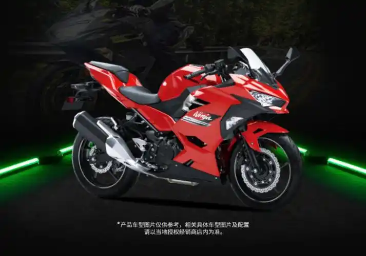 发布前就想订黑色但感觉屁股那快绿怪怪的07然后又有很多人让选白色