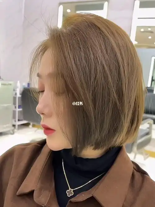 亚麻冷棕色无需漂色冷亚麻色