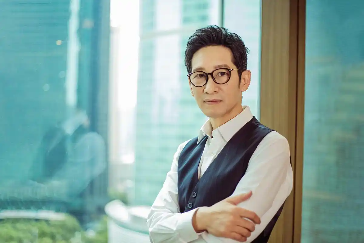 p>王劲松,1967年11月15日出生于江苏省无锡市,中国内地男演员,南京市