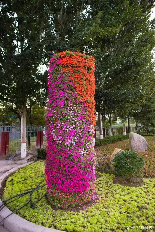 弘璟河北保定花球花柱景观项目