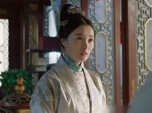 比如吴越饰演的太子妃就曾直截了当地对涉险过关的朱高炽