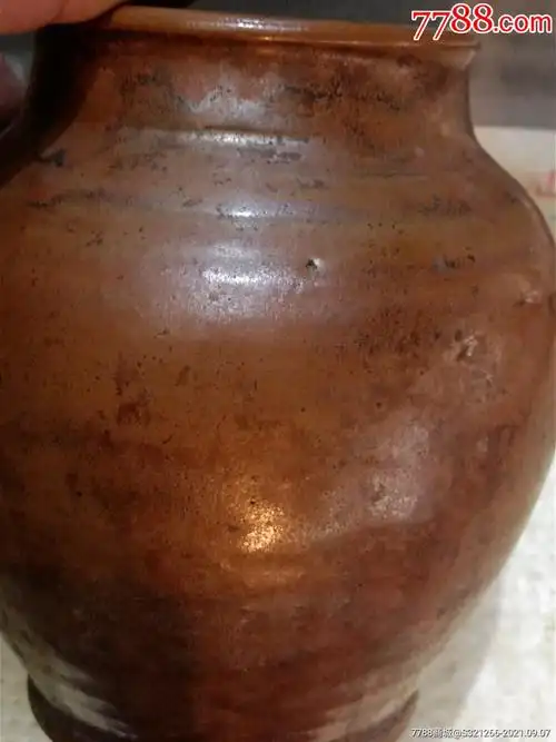 明/酱釉罐